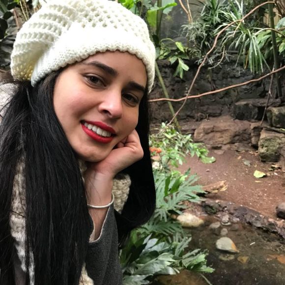 Meet your Posher, Claudia - Picture 1 of 1